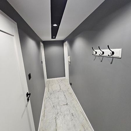 Apartament Z Jacuzzi Klimatyzacja Prywatny Parking ราดอม ภายนอก รูปภาพ